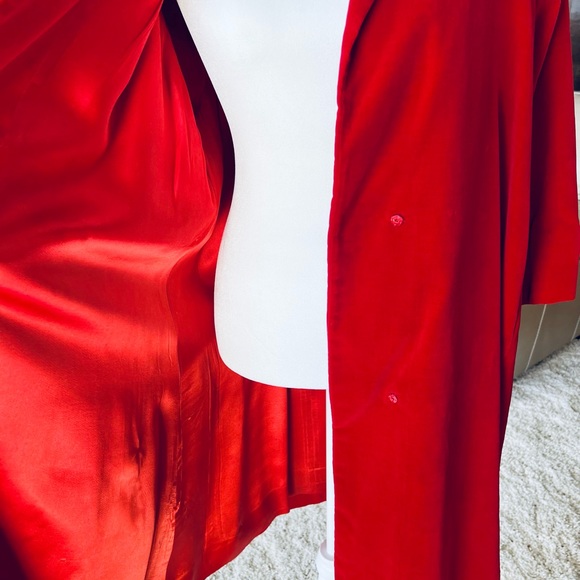 Tea Length Velvet Red Jacket- Vintage - Picture 3 of 4